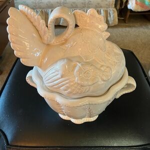 A BLUE SKY CHICKEN COVERED CASSEROLE DISH NEST PORCELAIN WHITE.9 x 9 BUY NOW